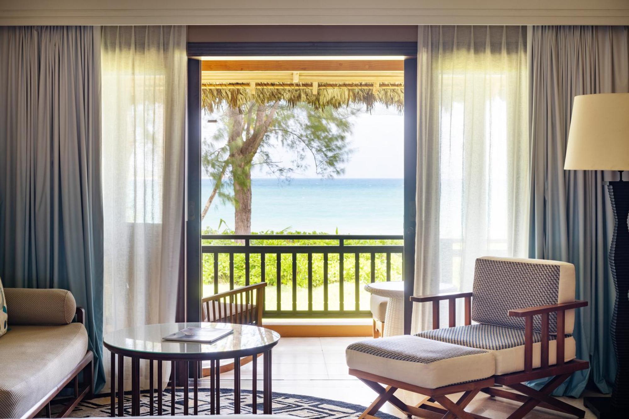 Constance Lemuria Grand Anse  Luaran gambar A room at the resort