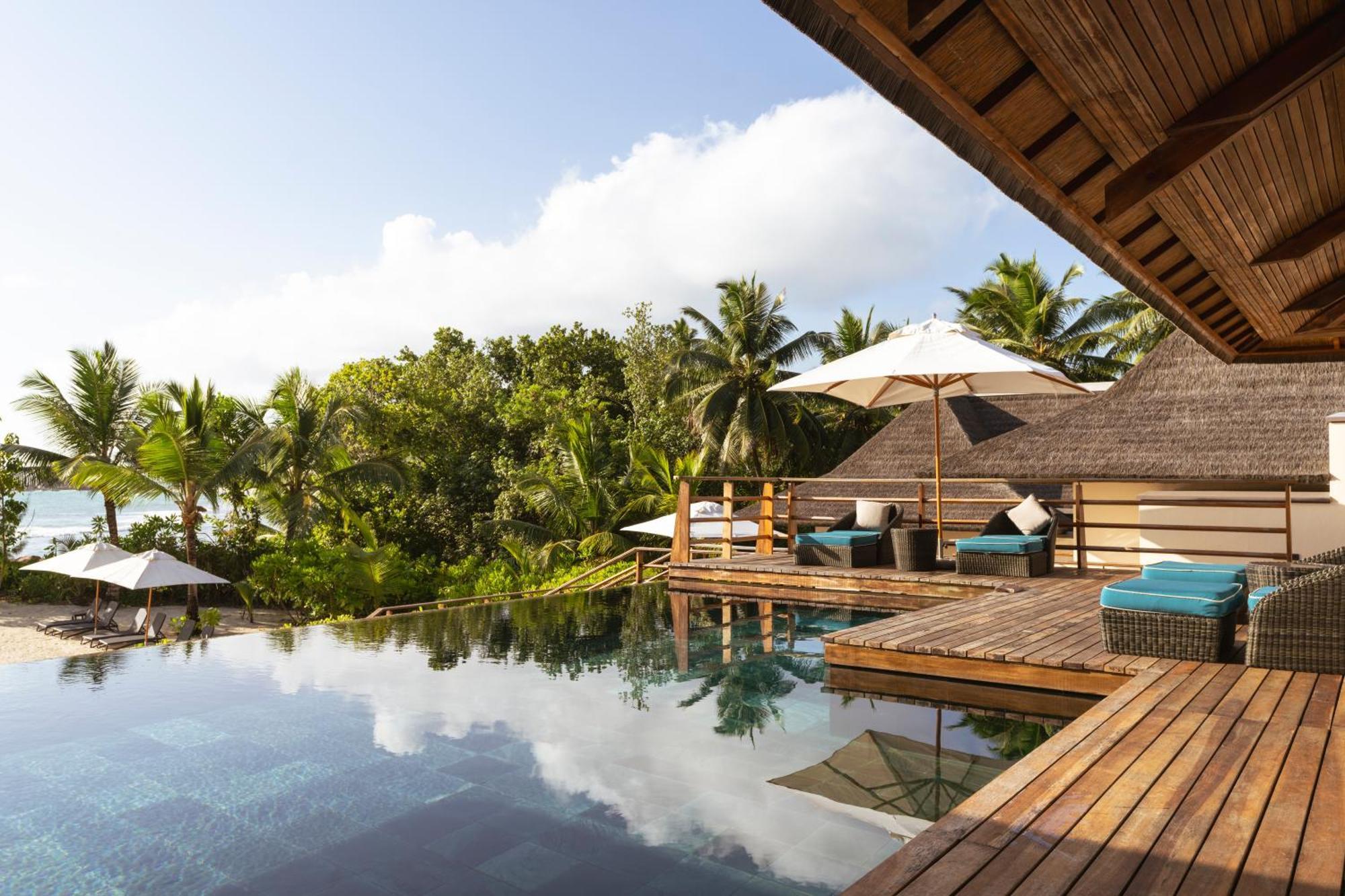 Constance Lemuria Grand Anse  Luaran gambar The swimming pool at the resort