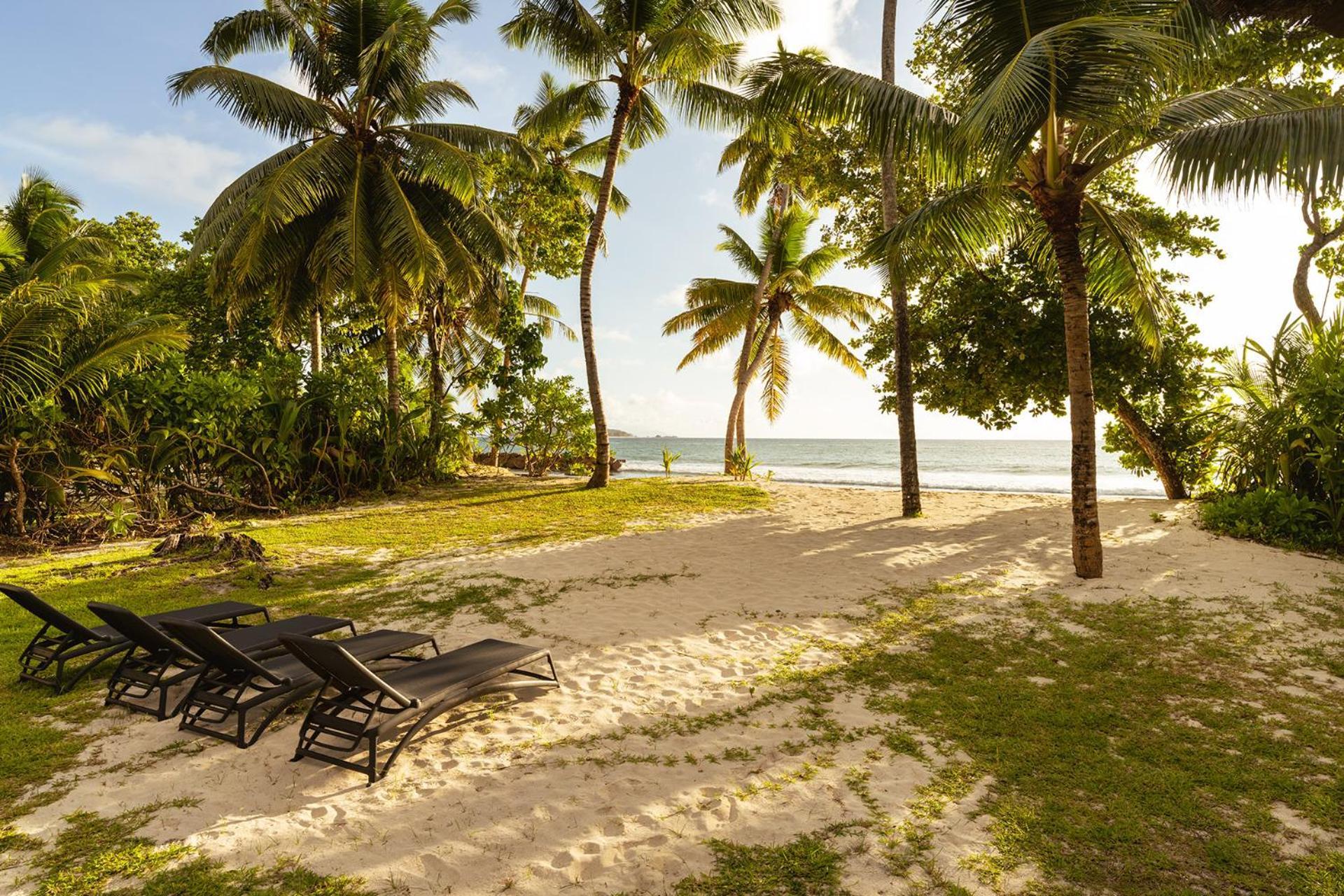Constance Lemuria Grand Anse  Luaran gambar Beach at the resort